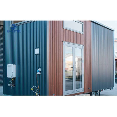 4 Bedrooms Prefab Homes Steel Structure Luxury Container House with Customized Color